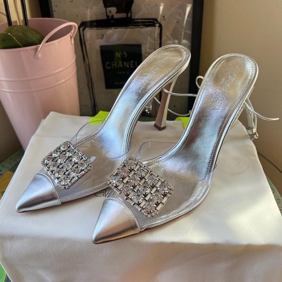 FINAL SALE💐GIAMBATTISTA VALLI crystal embellished pvc ankle-strap pumps 🍀 - Picture 1 of 15